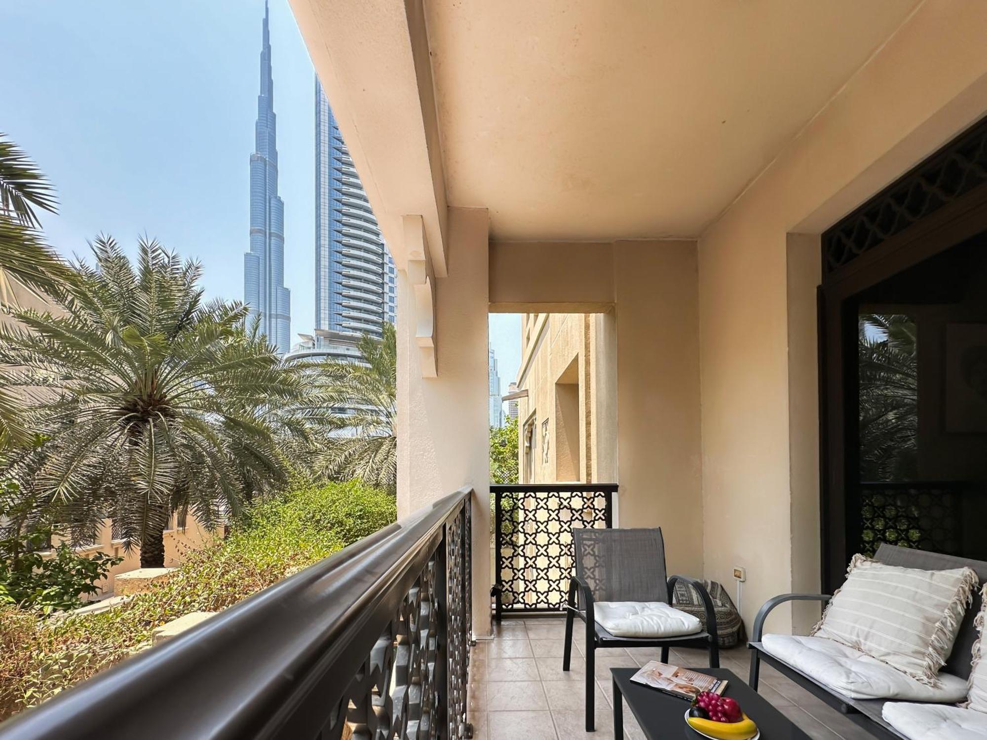Trophy 2Br Aladdin Estate W Burj Khalifa View Apartment Dubai Exterior photo