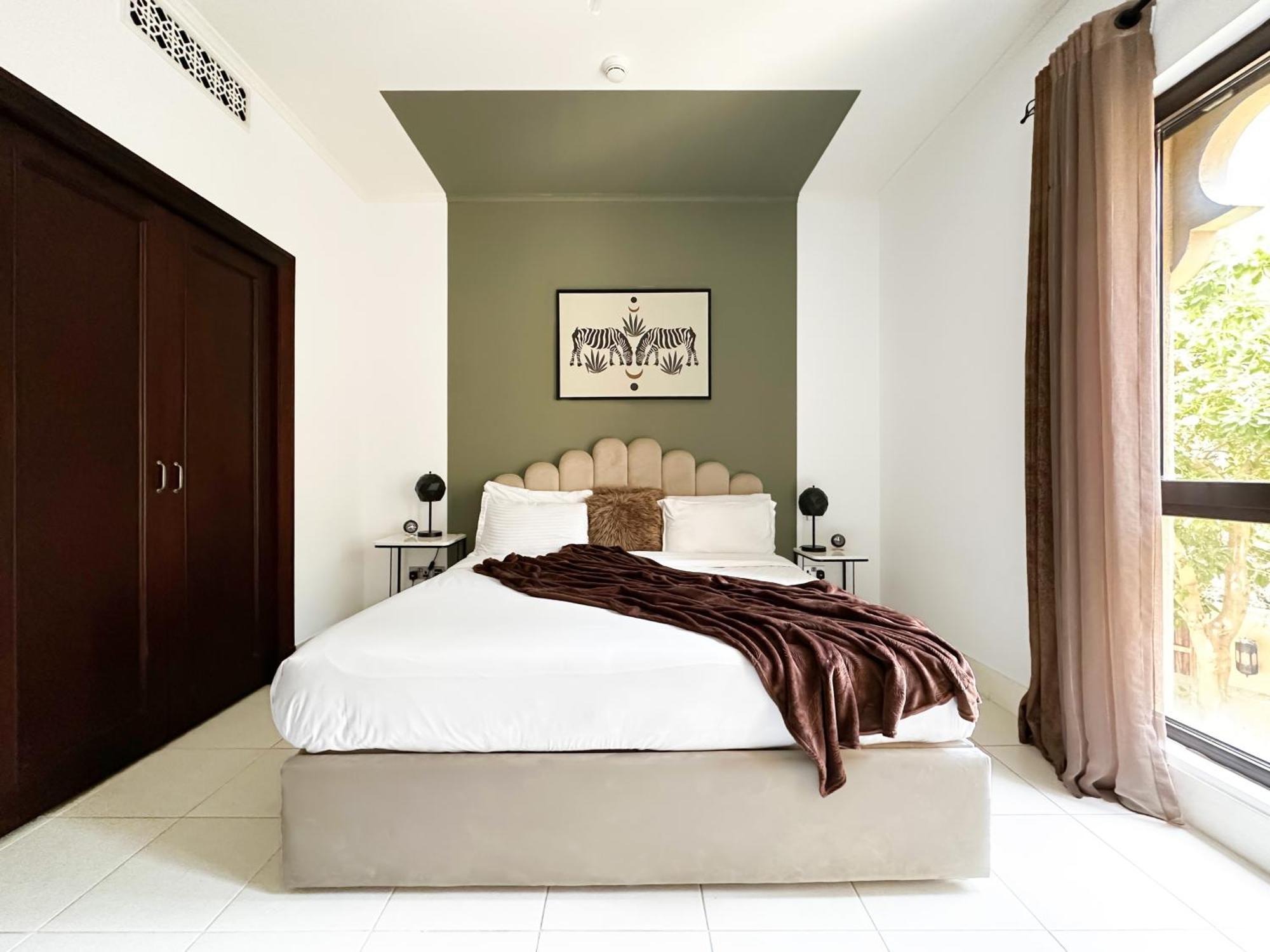 Trophy 2Br Aladdin Estate W Burj Khalifa View Apartment Dubai Exterior photo